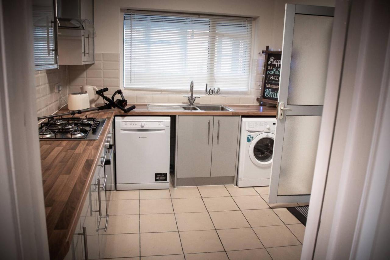 Bridgecity Luxurious Maidstone Holiday Home מראה חיצוני תמונה