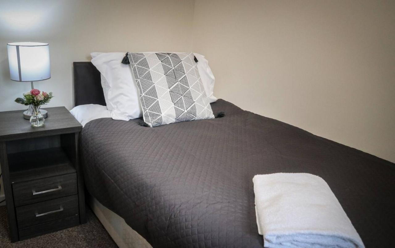 Bridgecity Luxurious Maidstone Holiday Home מראה חיצוני תמונה